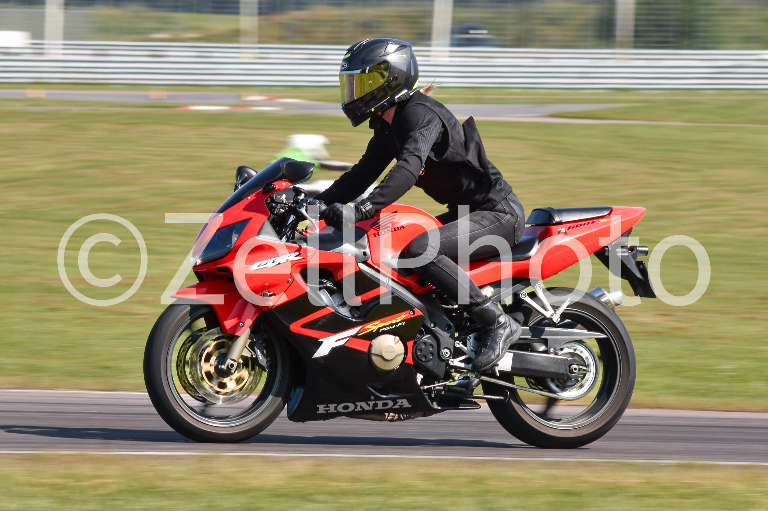 https://zellphoto.se/produkt/9841/