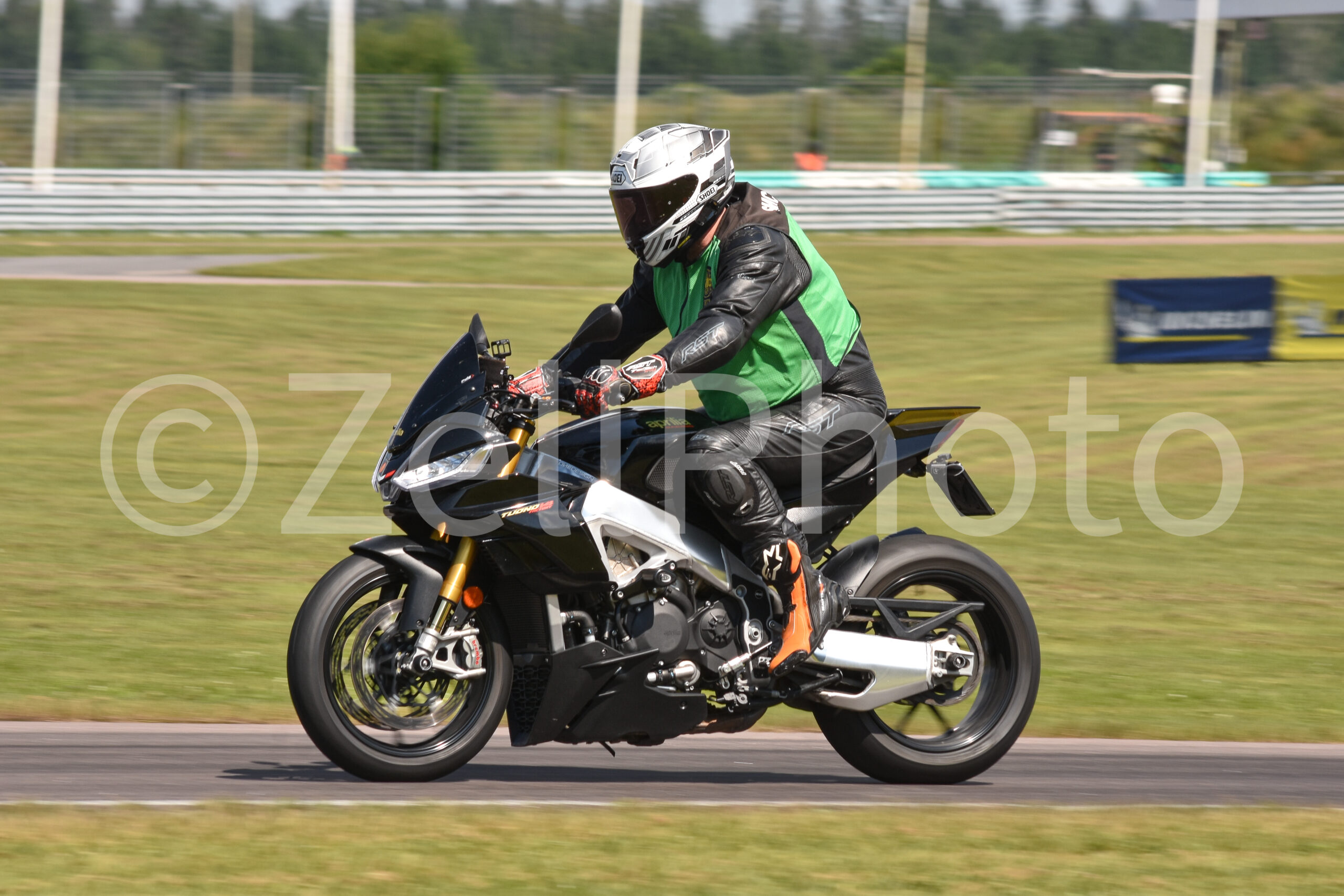 https://zellphoto.se/produkt/5770/