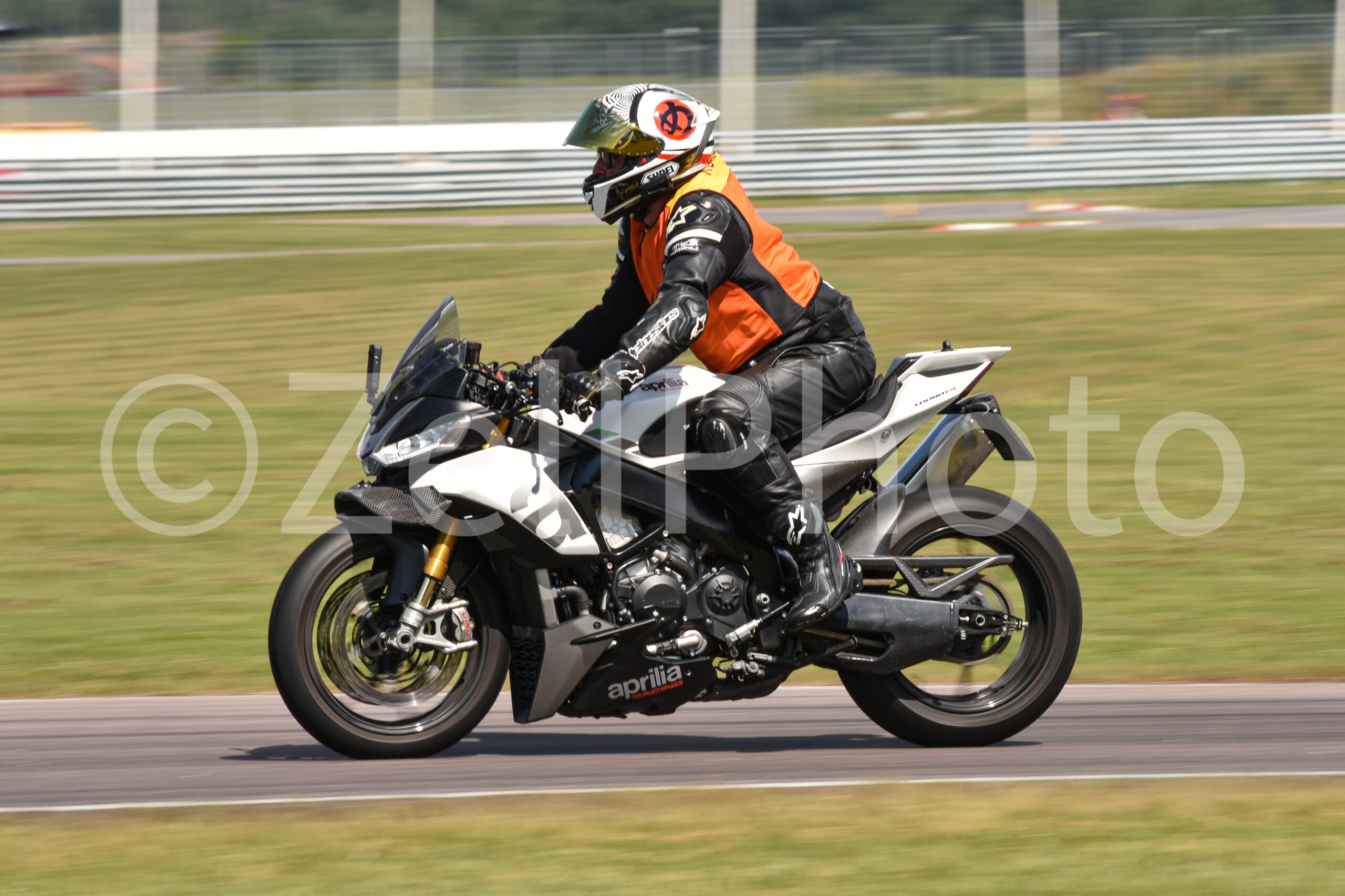 https://zellphoto.se/produkt/5911/