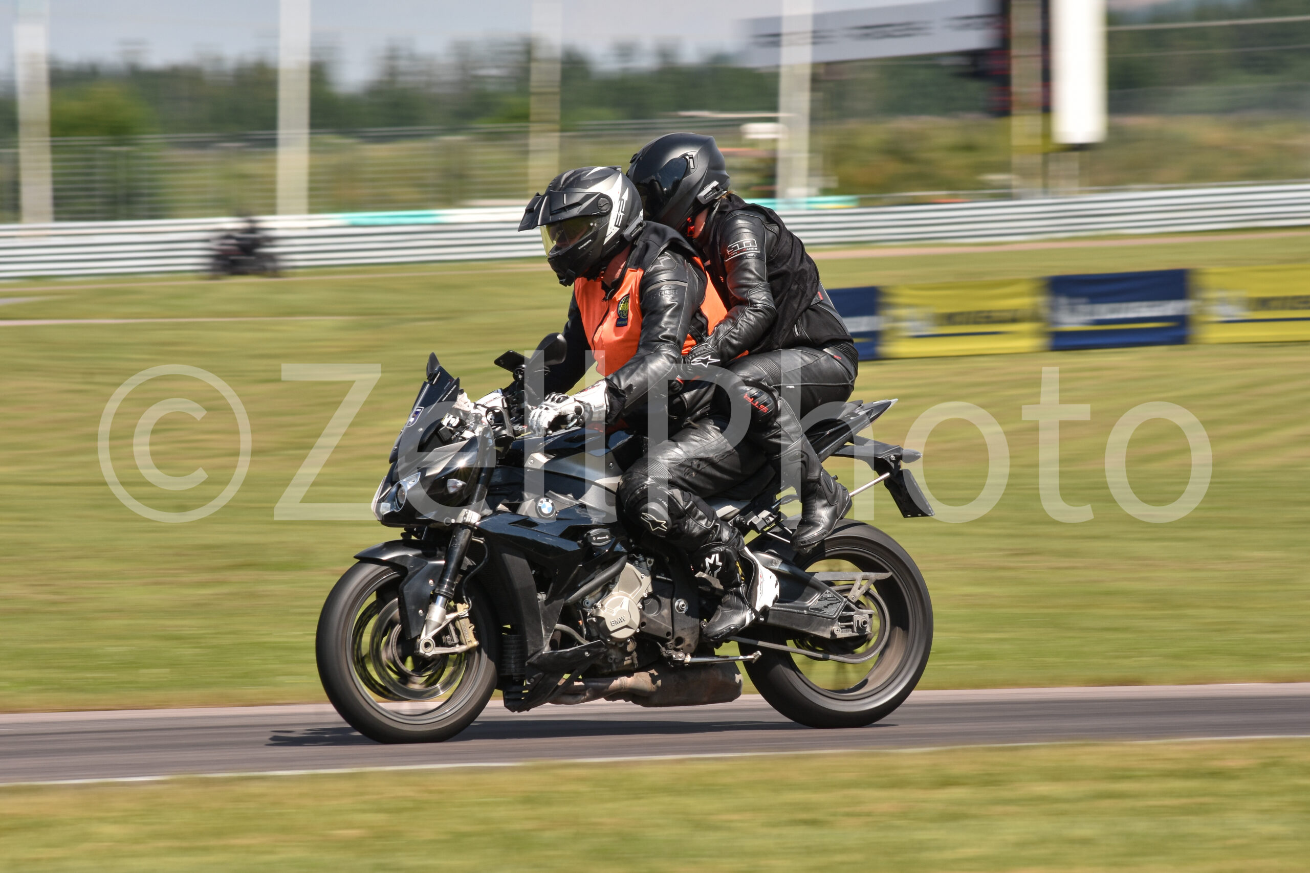 https://zellphoto.se/produkt/6030/