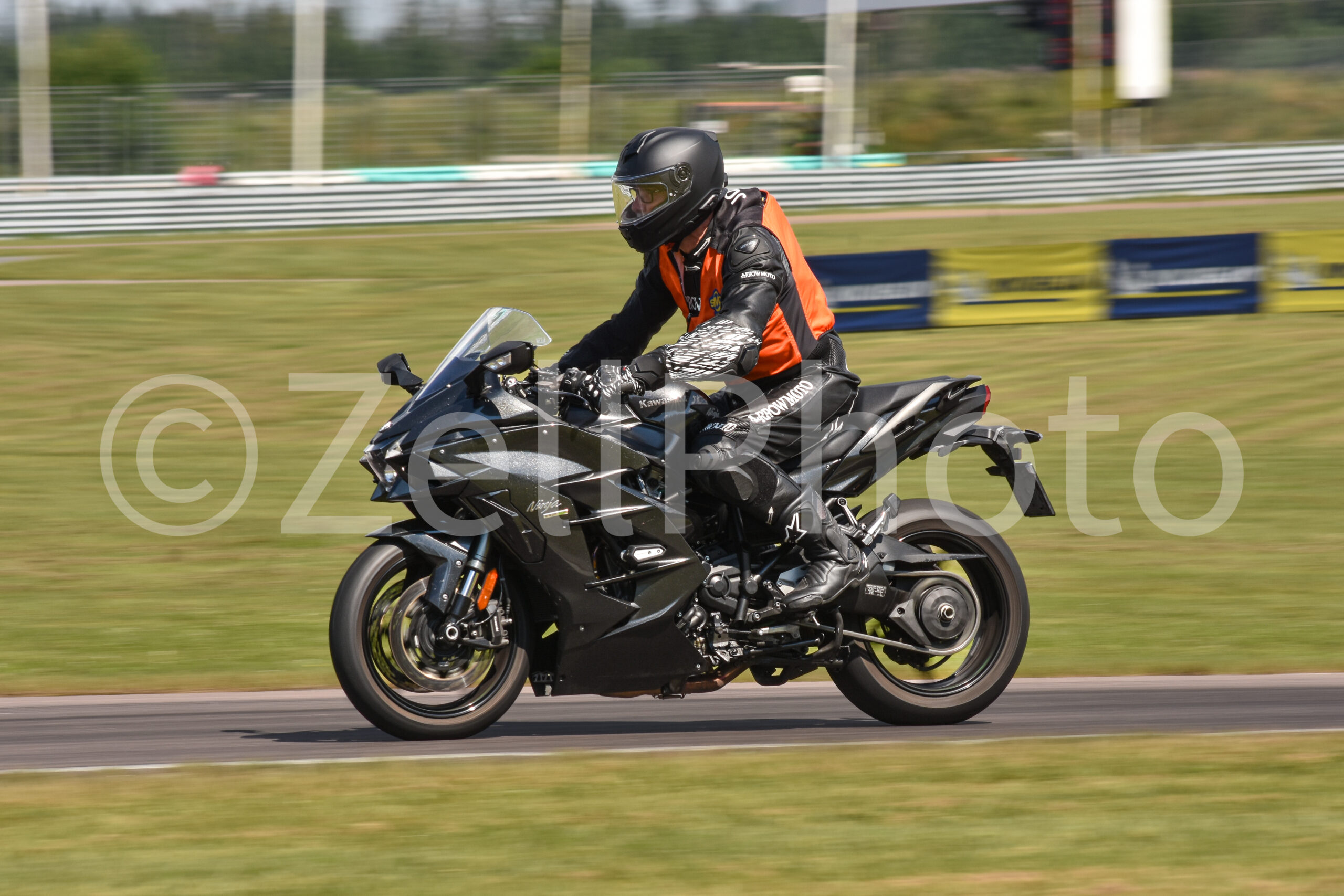 https://zellphoto.se/produkt/6034/
