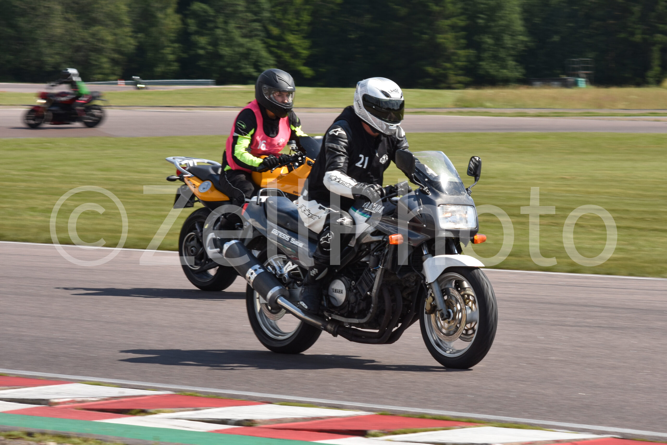 https://zellphoto.se/produkt/8211/