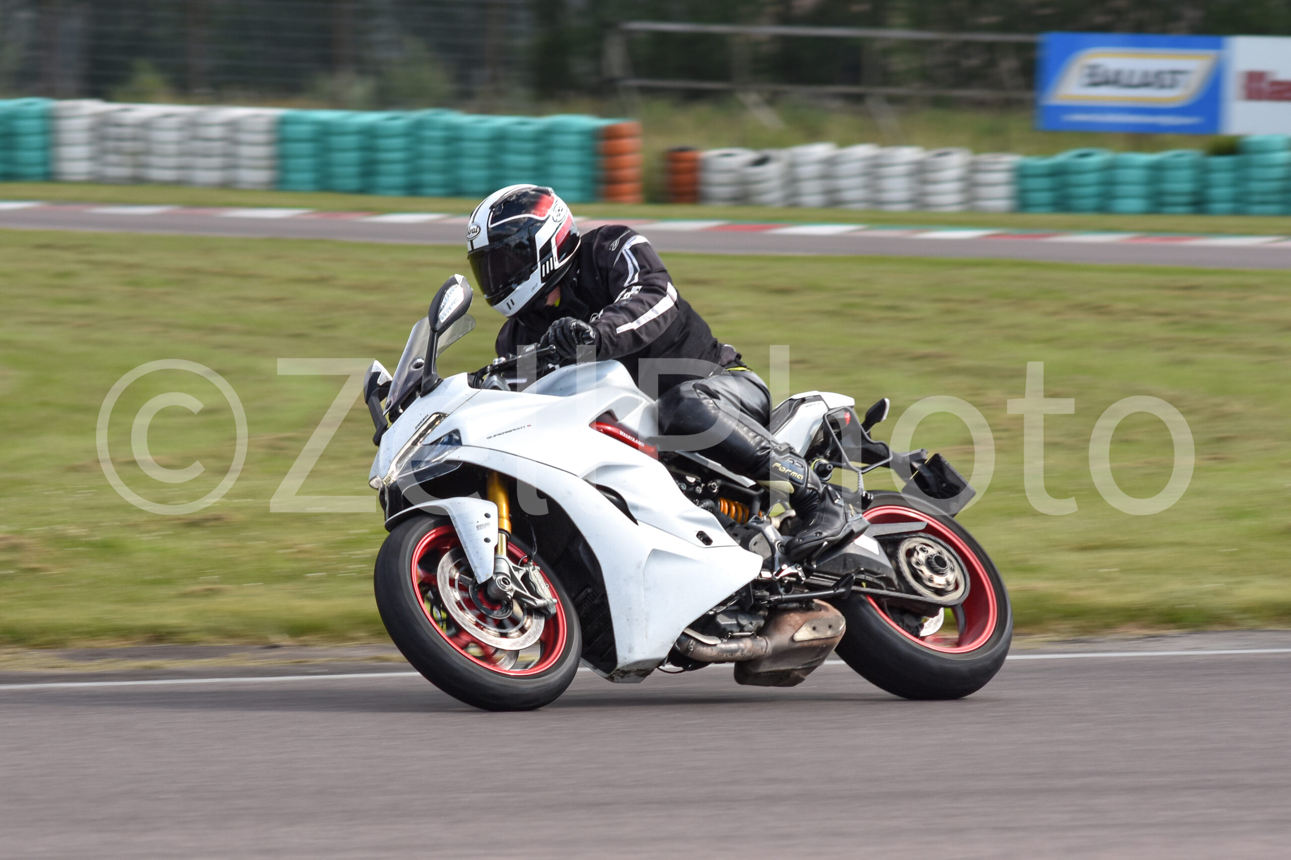 https://zellphoto.se/produkt/8738/