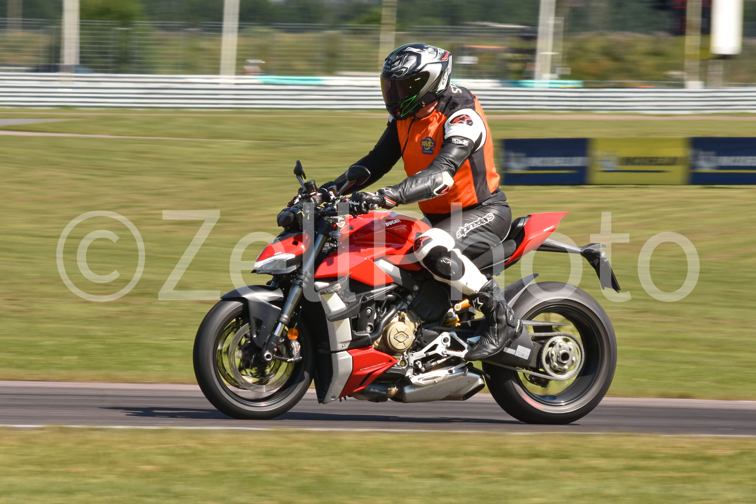 https://zellphoto.se/produkt/4736/