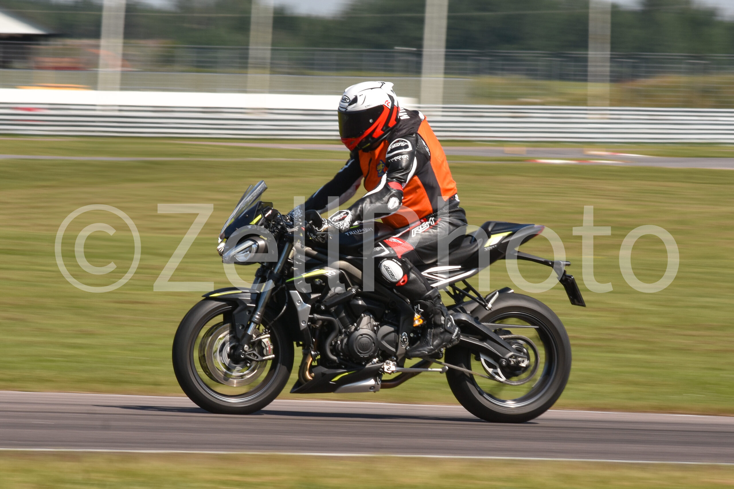 https://zellphoto.se/produkt/4740/