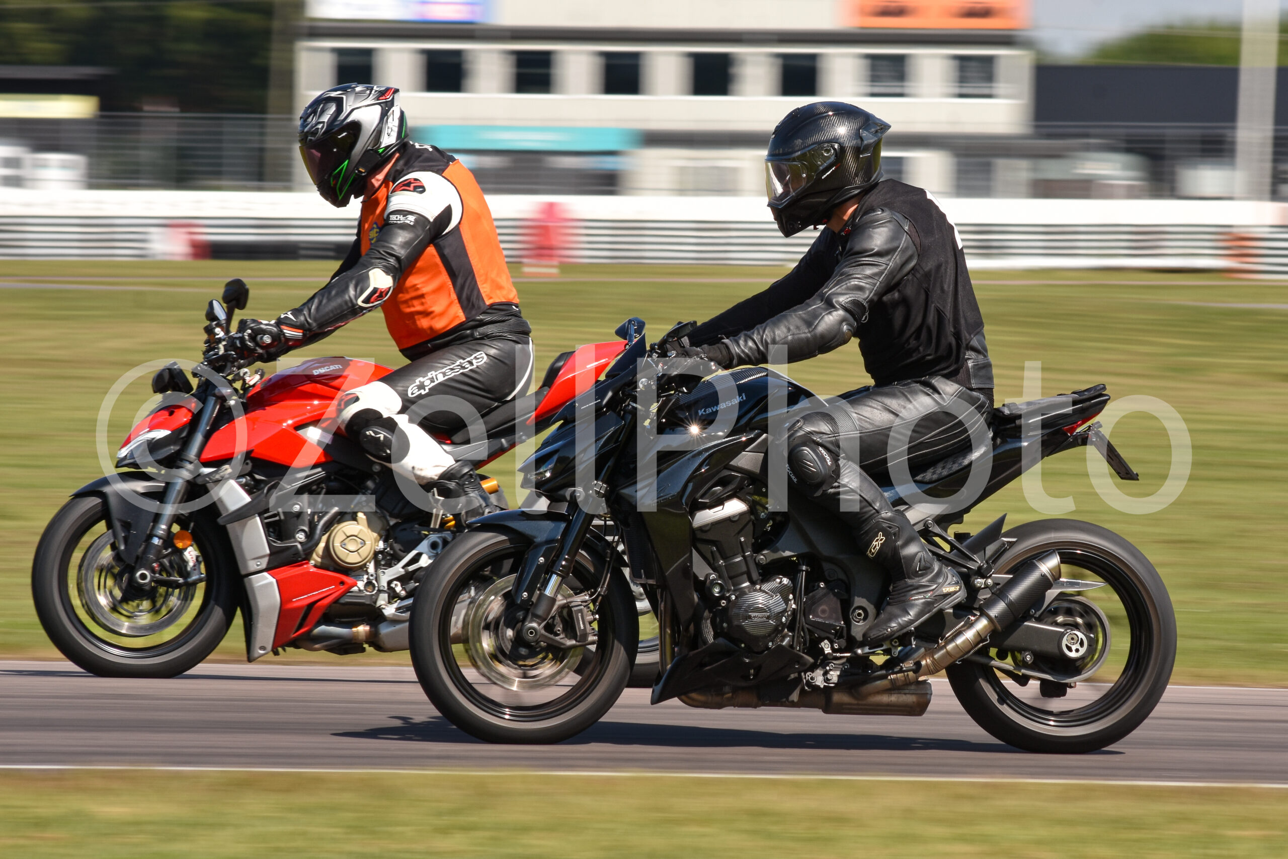 https://zellphoto.se/produkt/4892/