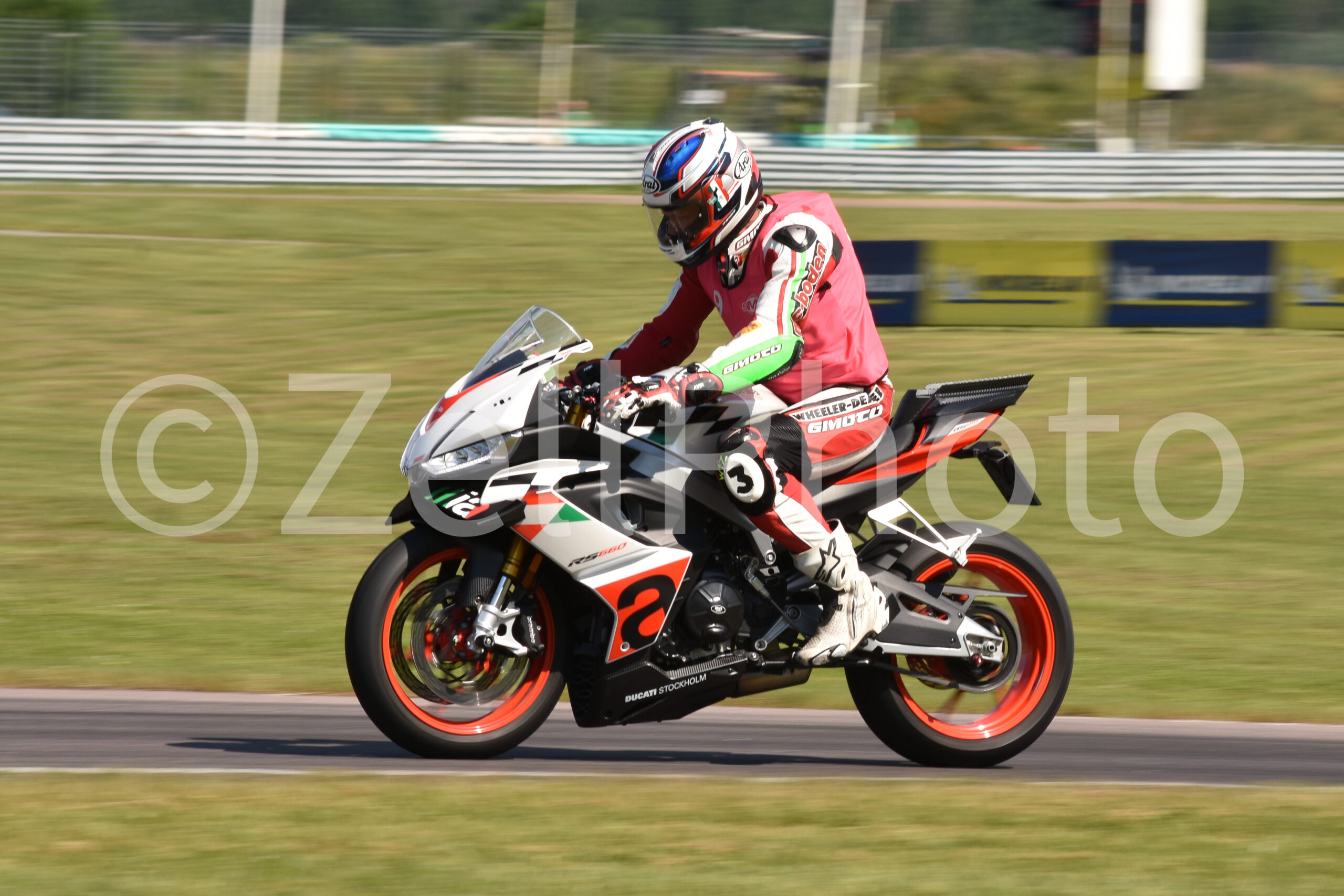 https://zellphoto.se/produkt/4997/