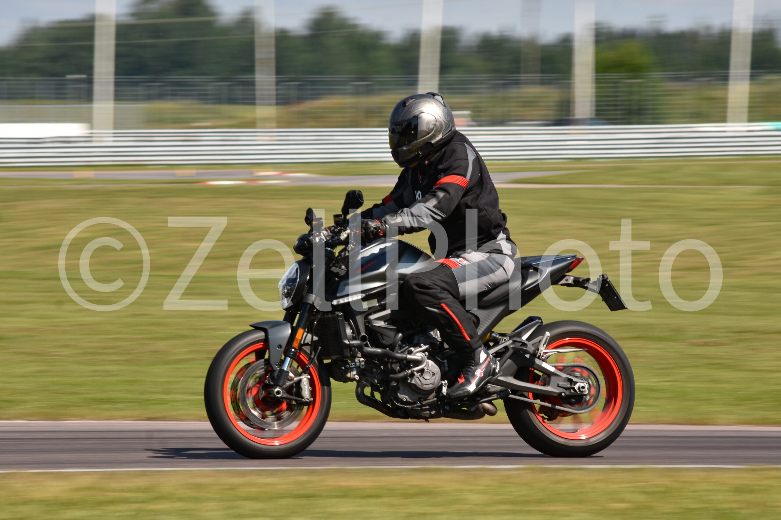 https://zellphoto.se/produkt/5035/