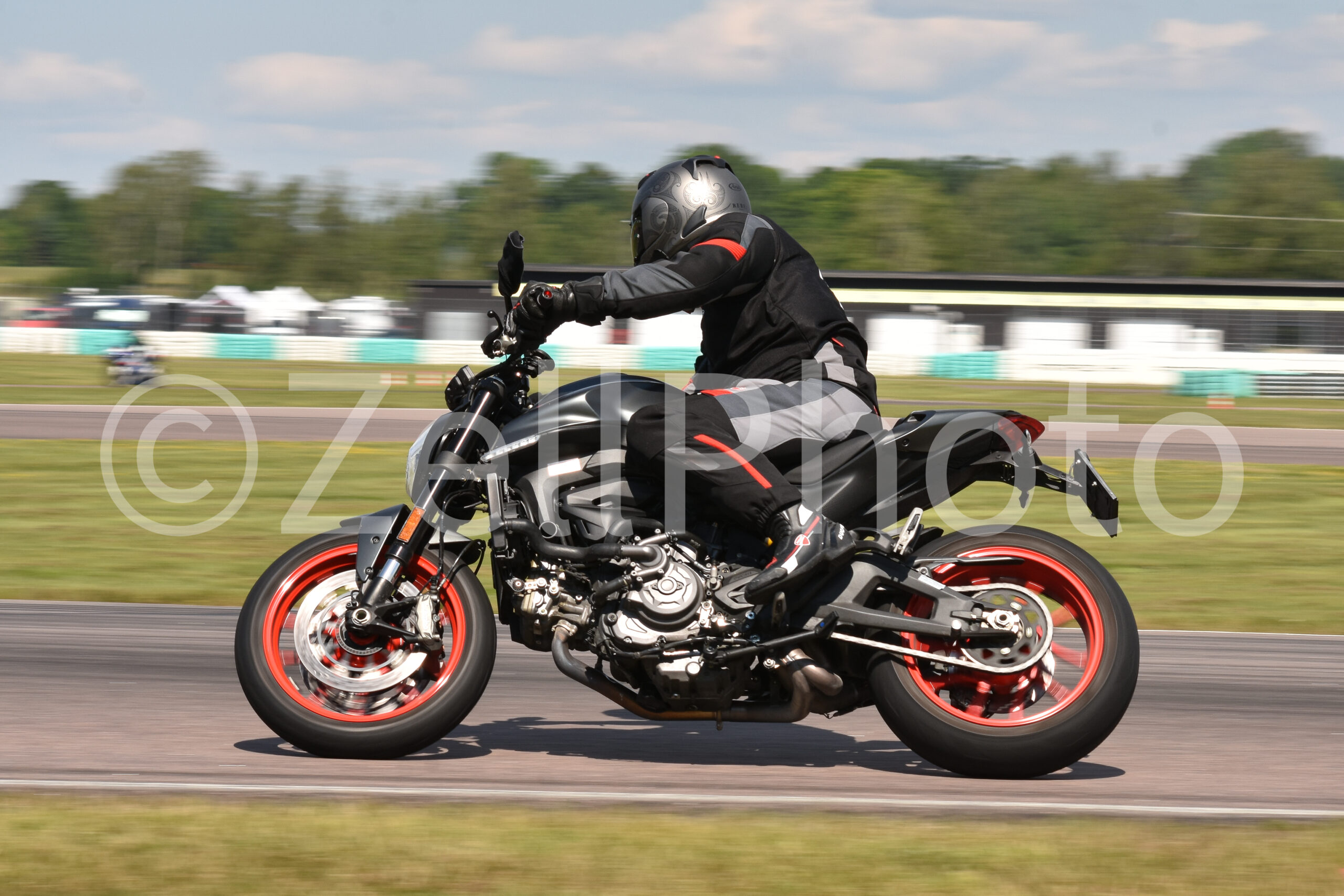 https://zellphoto.se/produkt/6855/