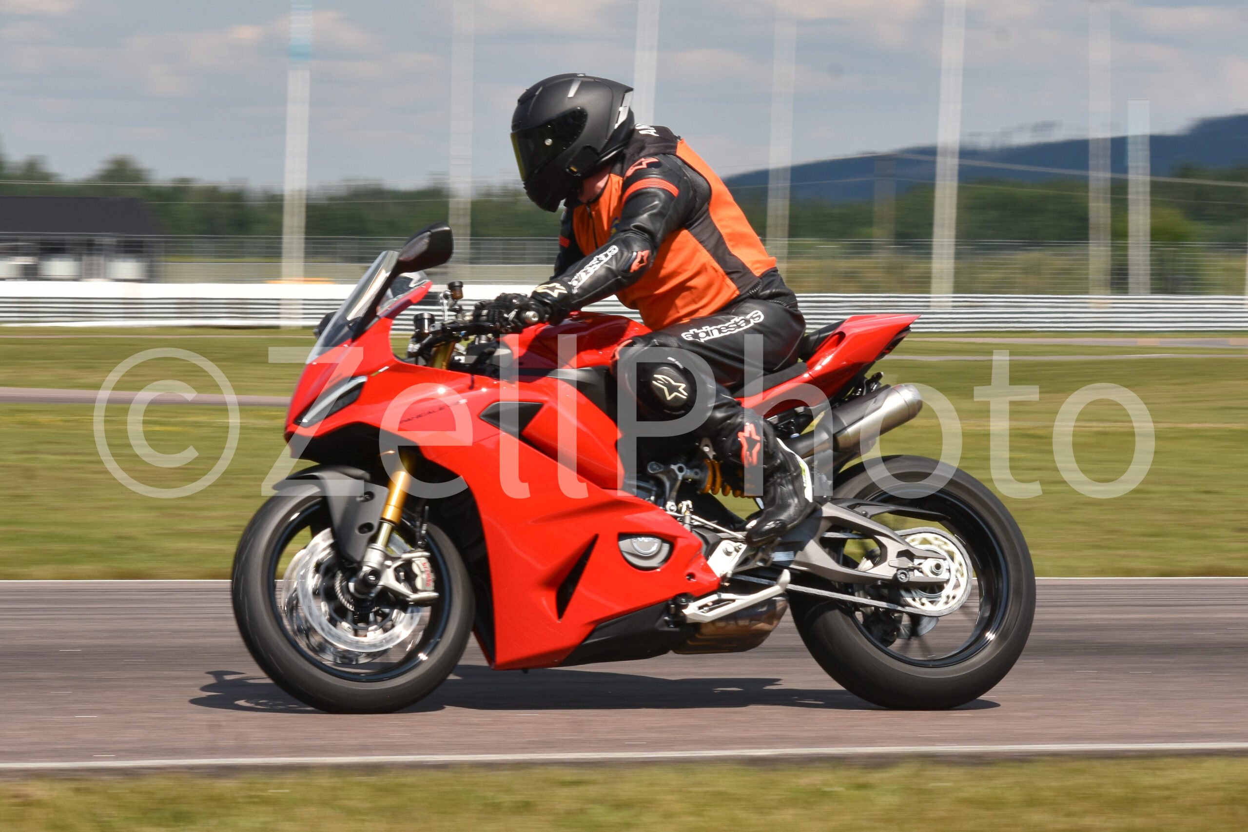 https://zellphoto.se/produkt/6880/