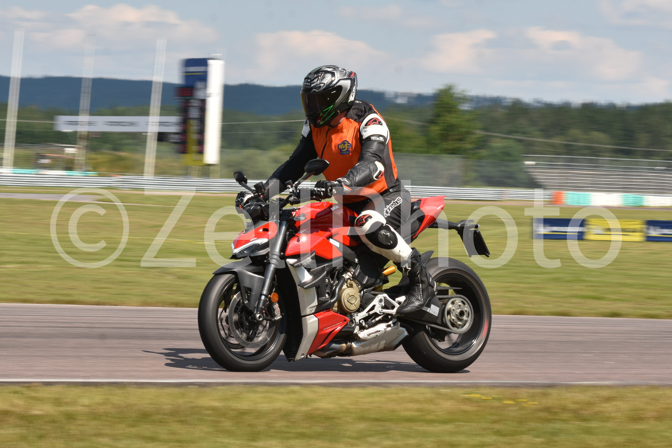 https://zellphoto.se/produkt/6953/