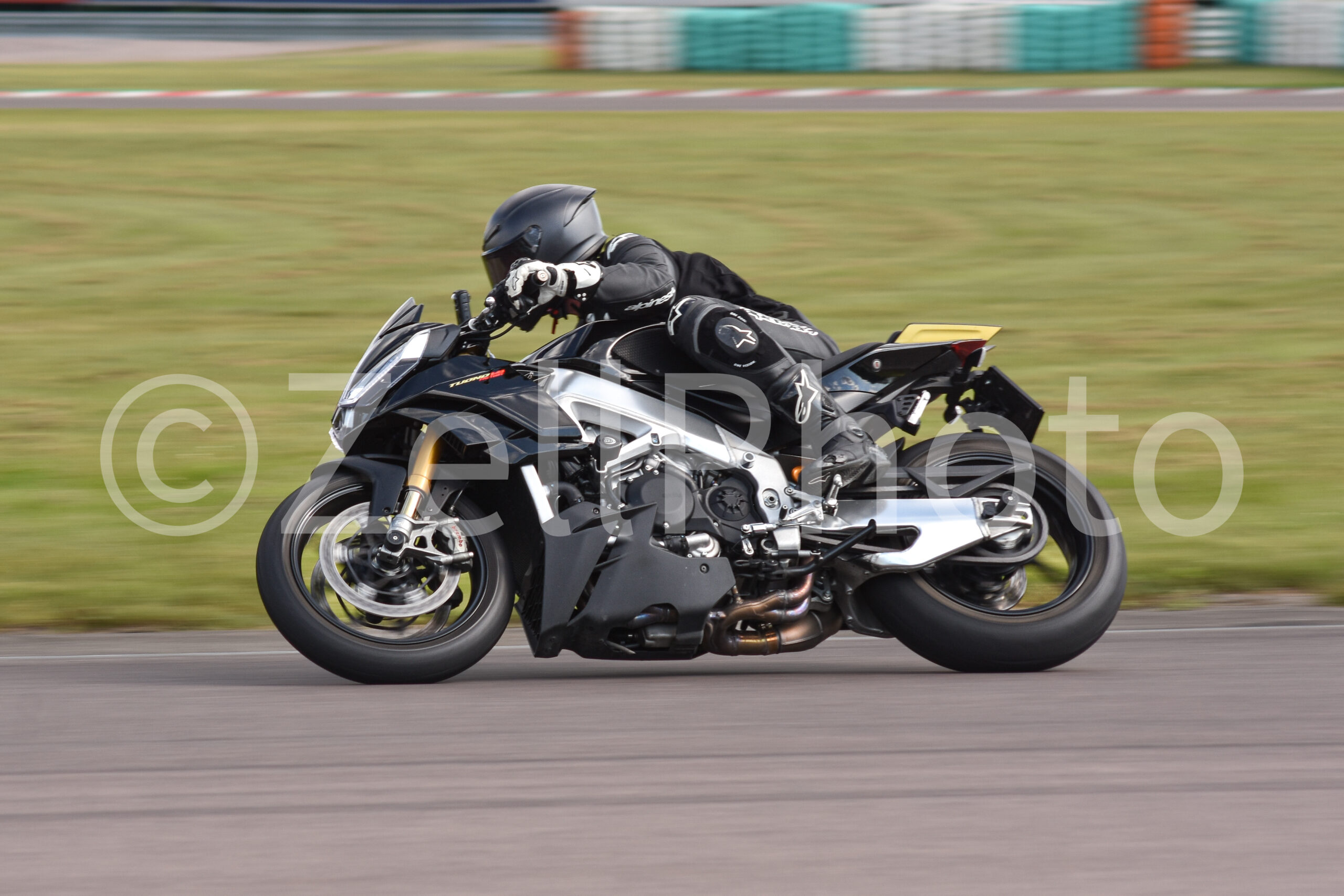 https://zellphoto.se/produkt/8901/