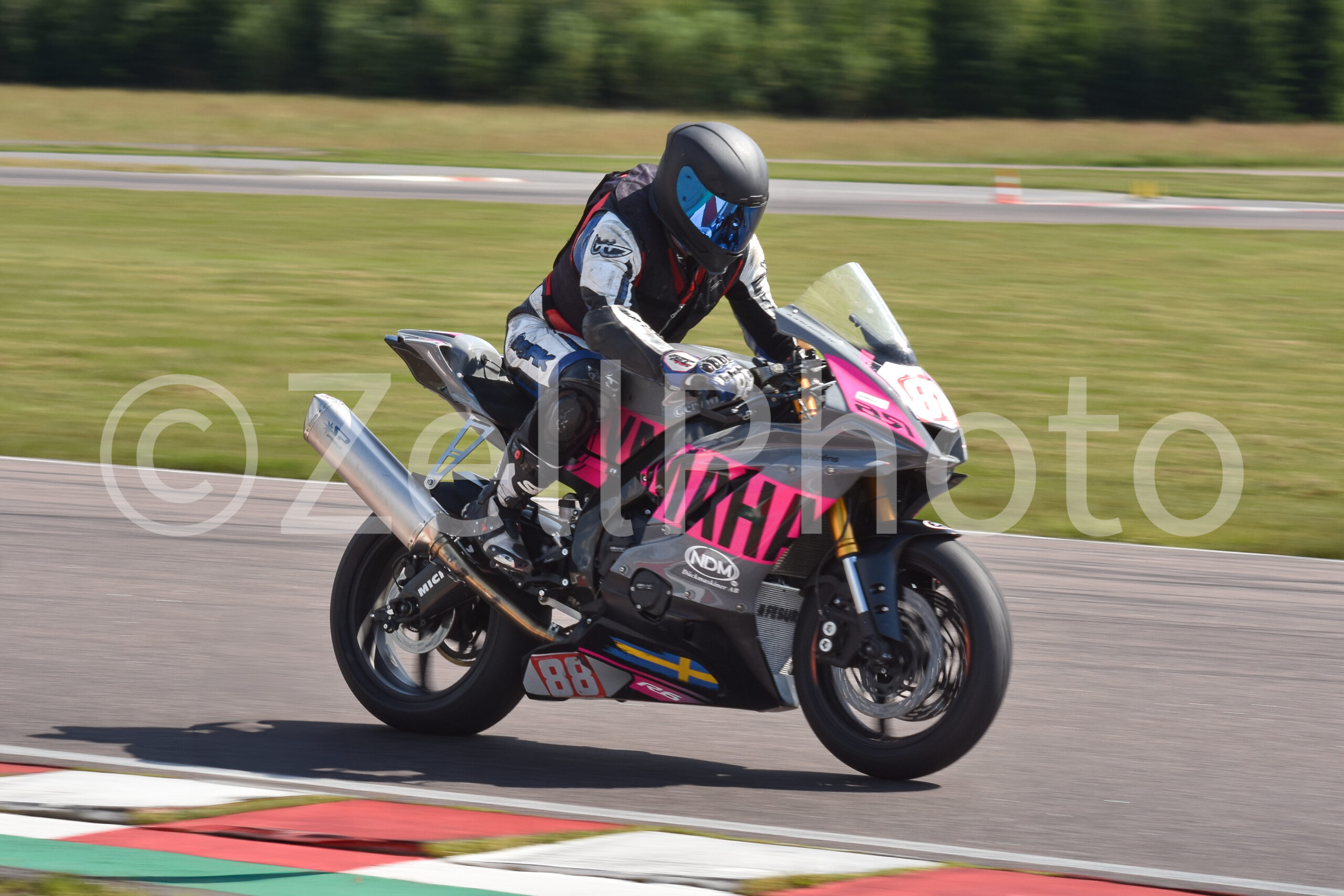 https://zellphoto.se/produkt/7937/