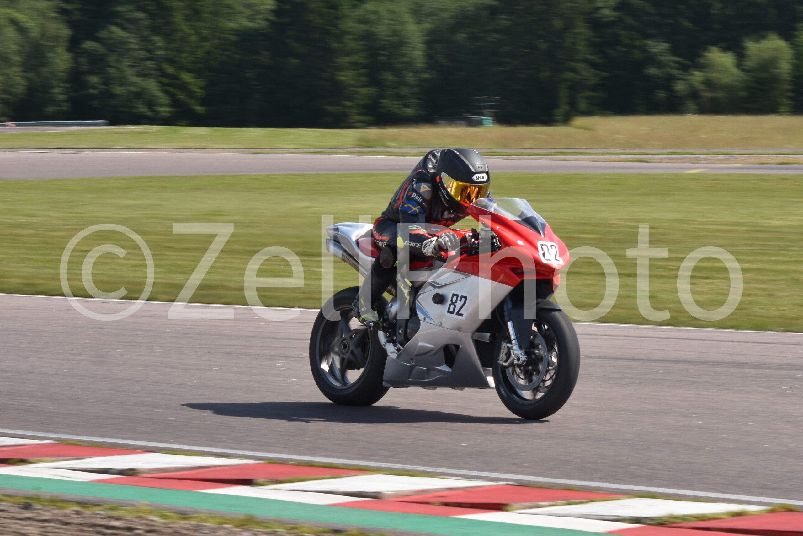 https://zellphoto.se/produkt/7992/