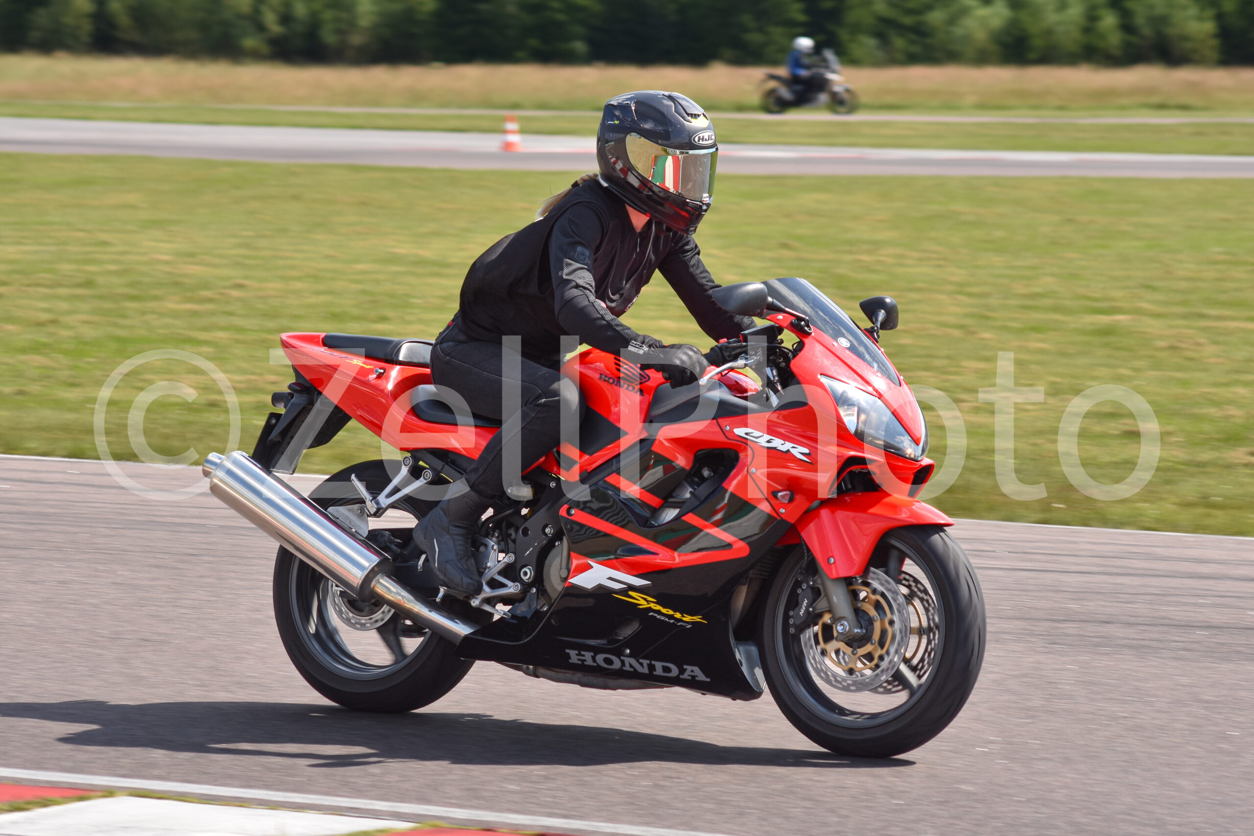 https://zellphoto.se/produkt/0689/