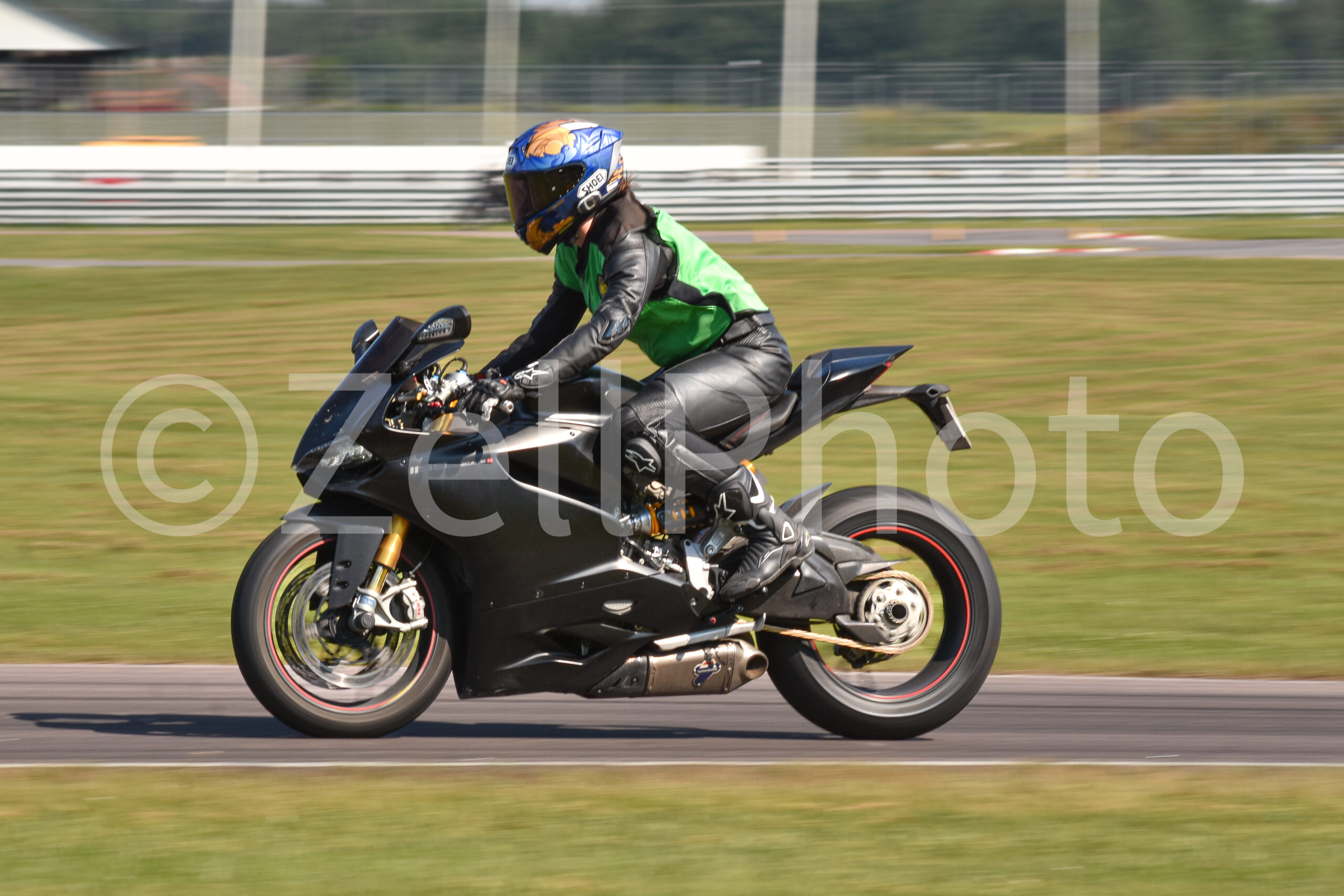 https://zellphoto.se/produkt/9838/