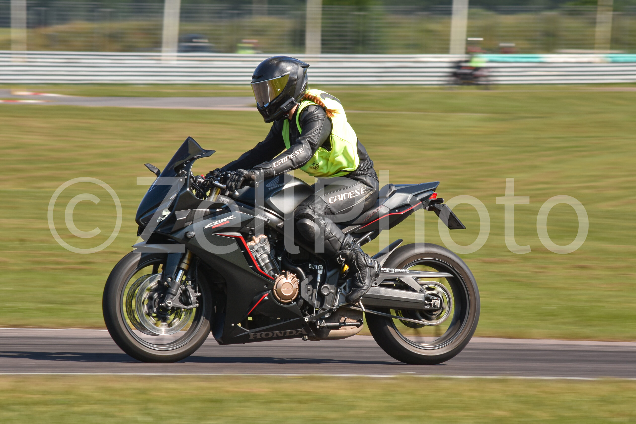 https://zellphoto.se/produkt/9960/