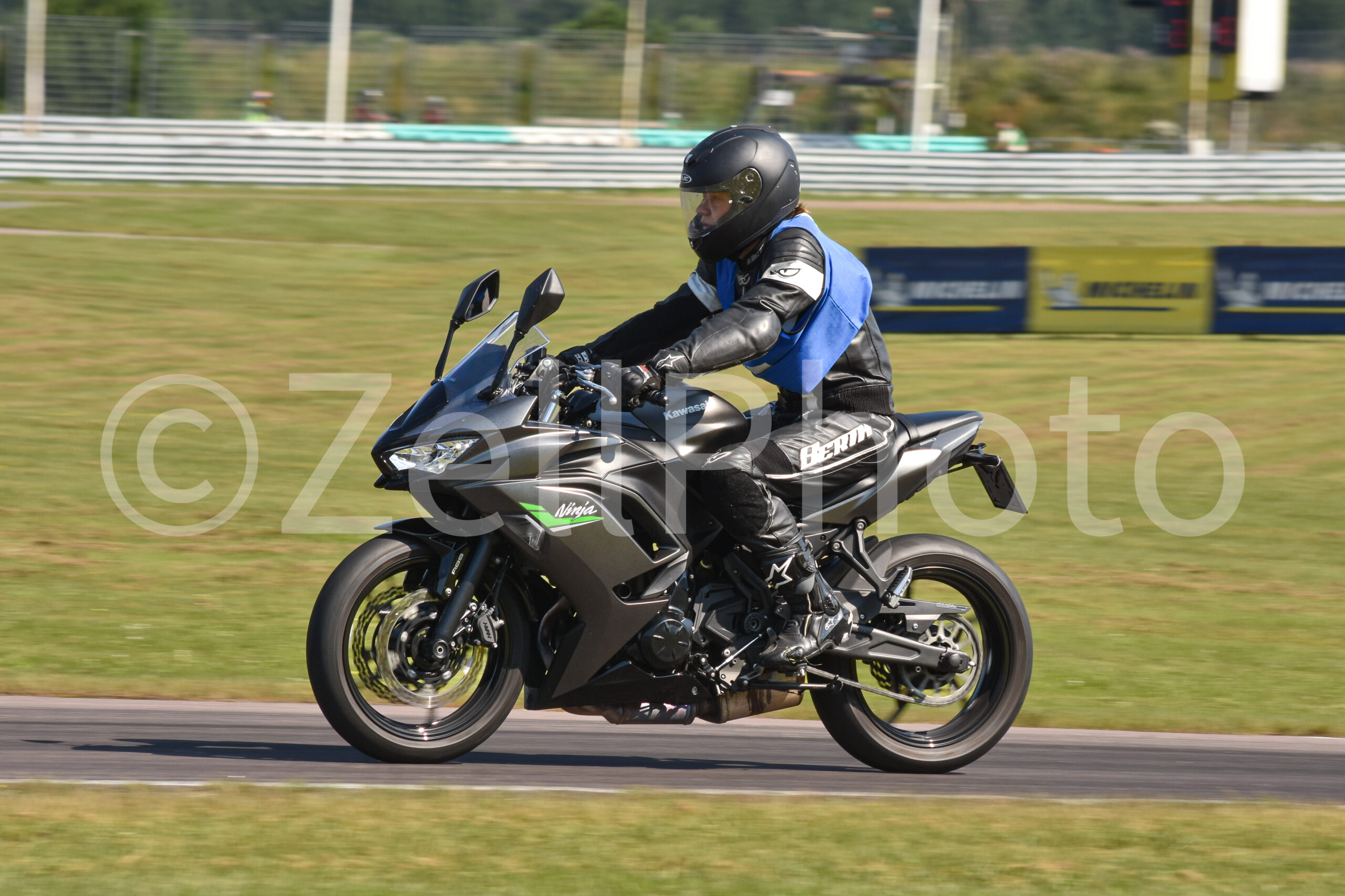 https://zellphoto.se/produkt/9967/