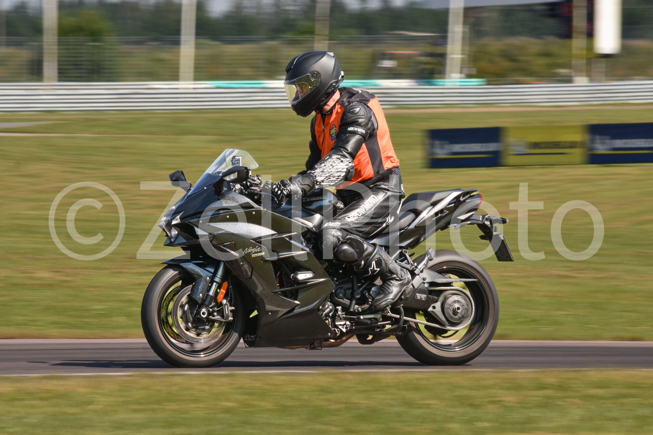 https://zellphoto.se/produkt/0442/