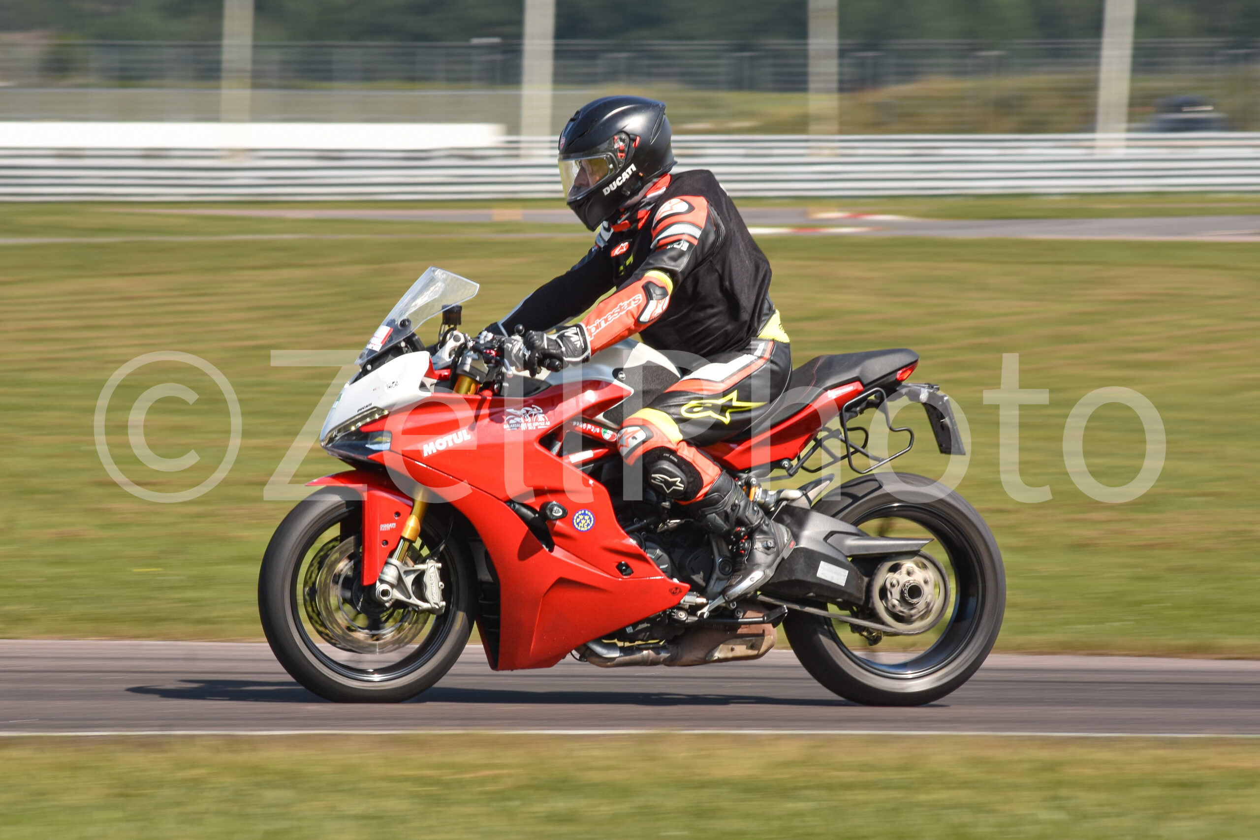 https://zellphoto.se/produkt/0491/