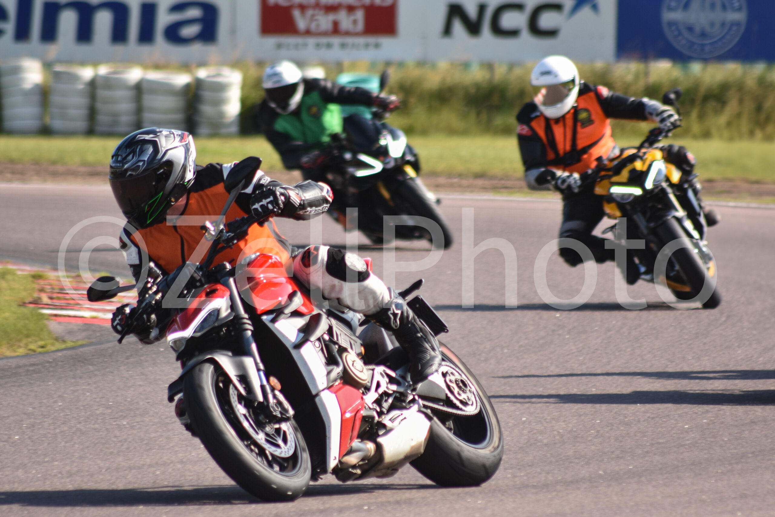 https://zellphoto.se/produkt/3461/