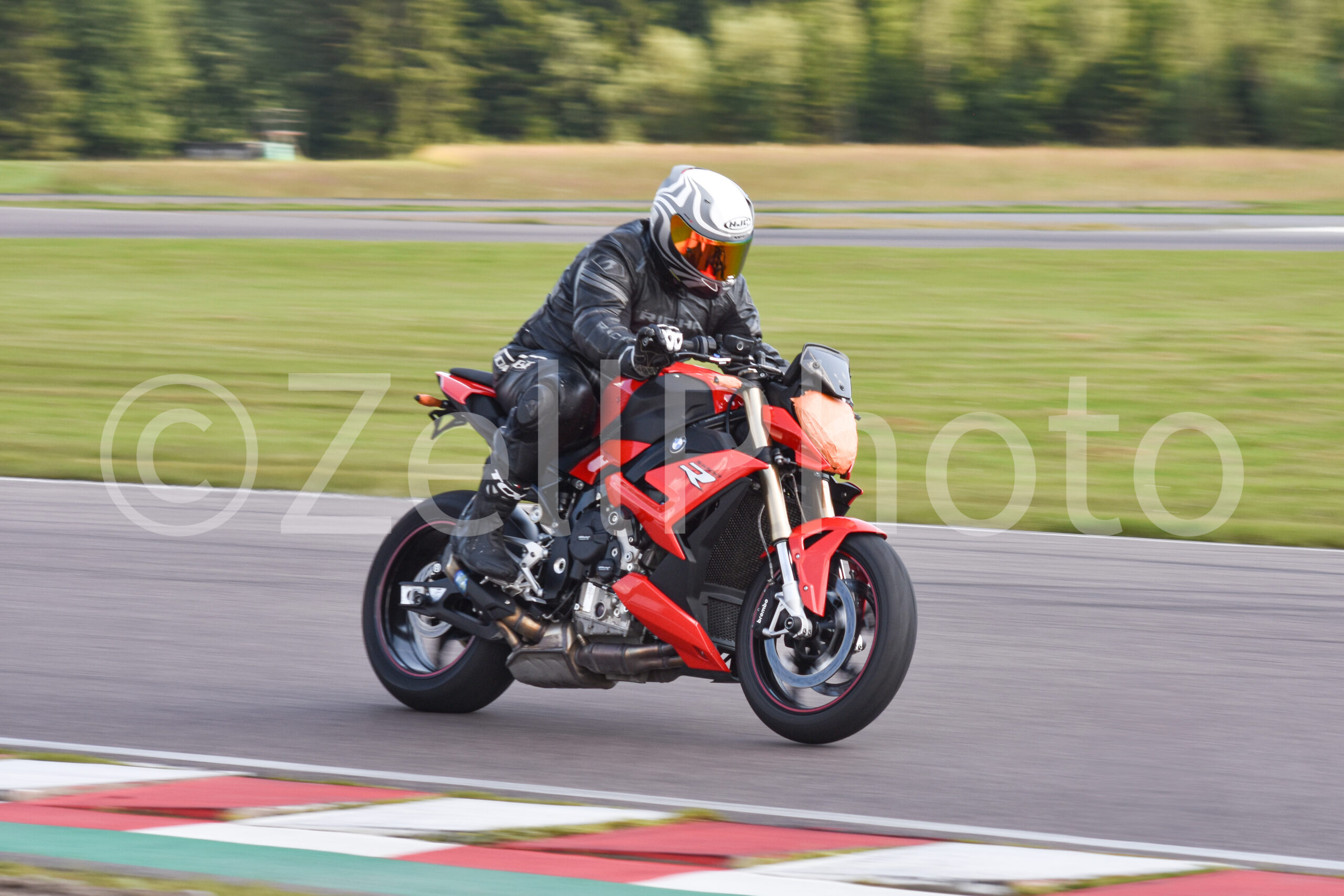 https://zellphoto.se/produkt/2500/