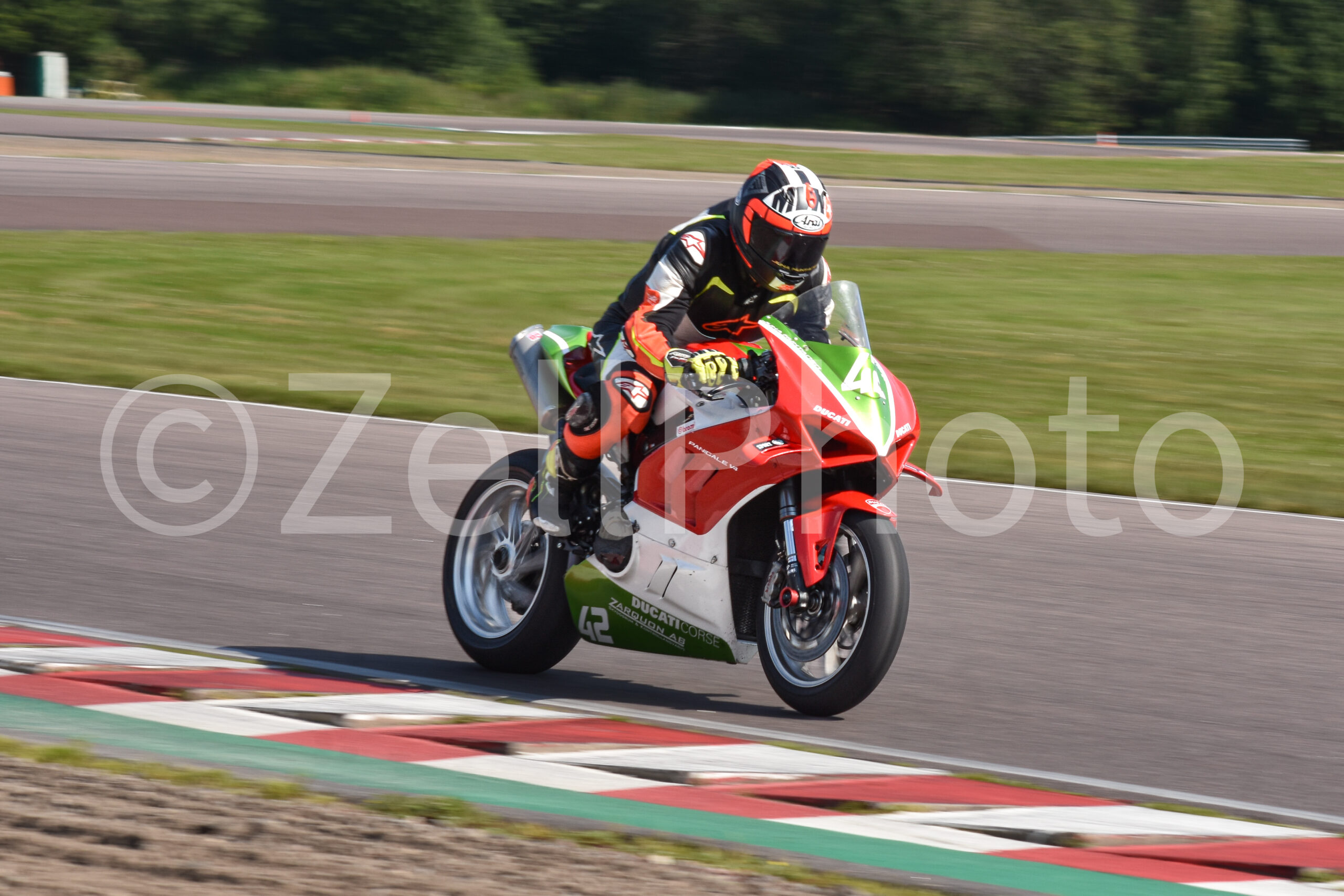 https://zellphoto.se/produkt/2931/