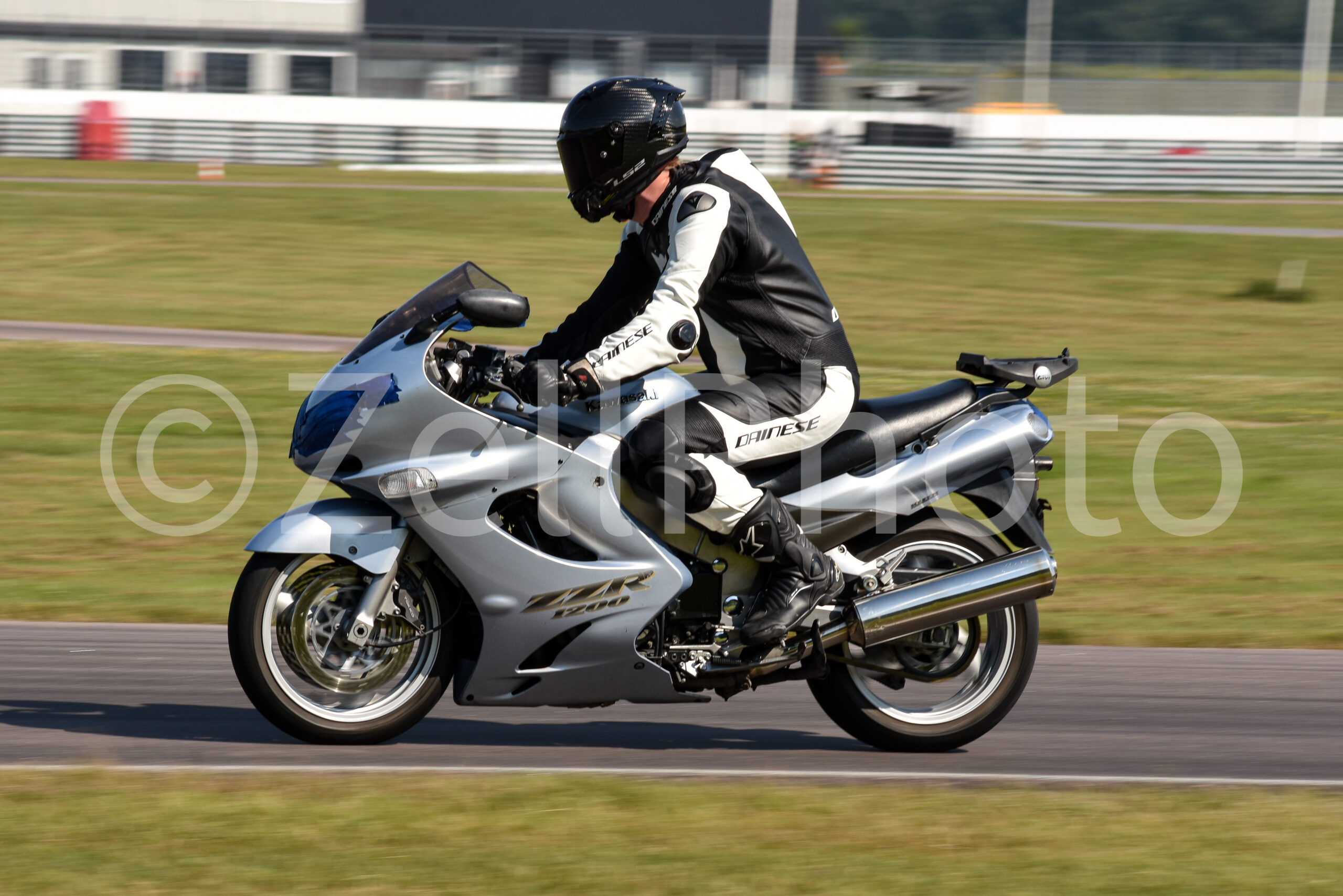 https://zellphoto.se/produkt/9802/